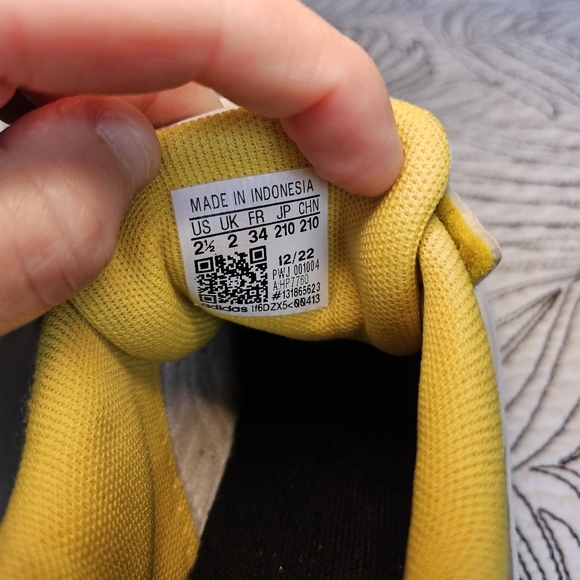 VGUC Adidas Disney Grand Court Mickey Mouse Velcro Sneakers Kids 2 - Picture 16 of 16